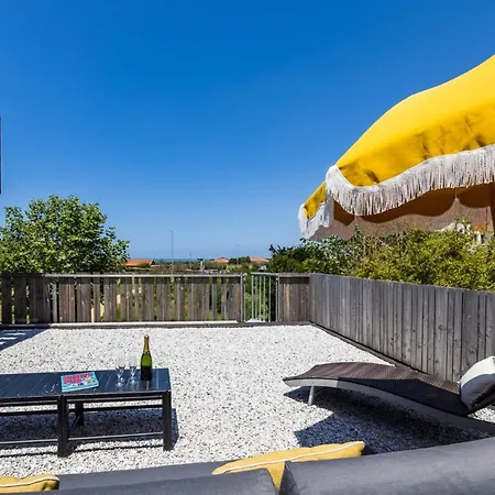 Beach House Keyweek Pool Villa *